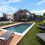 فيلة Porta - Privat Pool And Jacuzzi