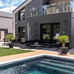 Villa Porte With Pool&jacuzzi Balatonalmádi