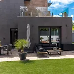 Porte With Pool&jacuzzi Villa *
