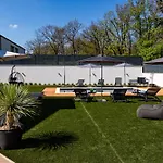 Porta - Privat Pool And Jacuzzi فيلة Balatonalmádi