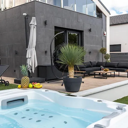 Porte - Private Pool And Jacuzzi * Balatonalmadi