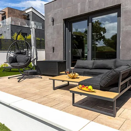 Porte - Private Pool And Jacuzzi וילה