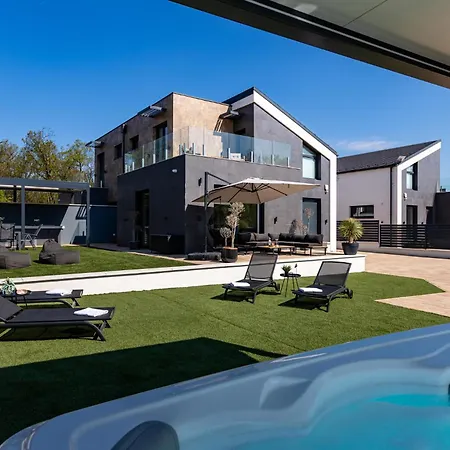 Villa Porta - Private Pool And Jacuzzi