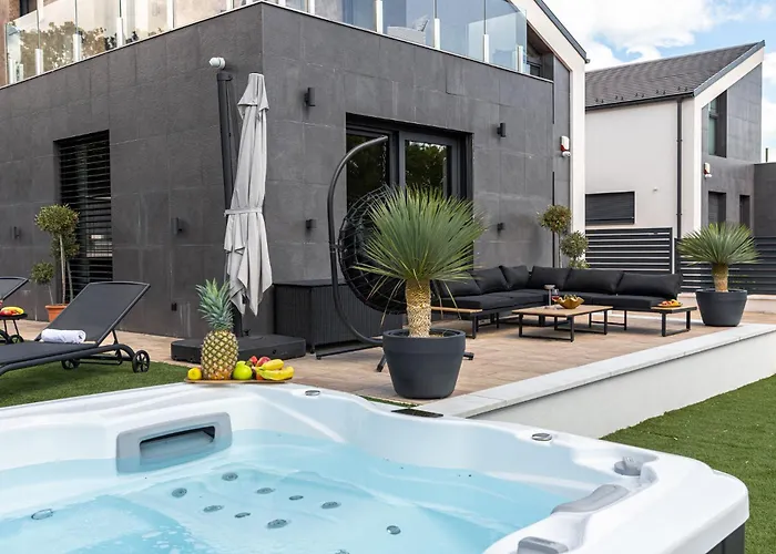 Porta - Private Pool And Jacuzzi * Balatonalmádi