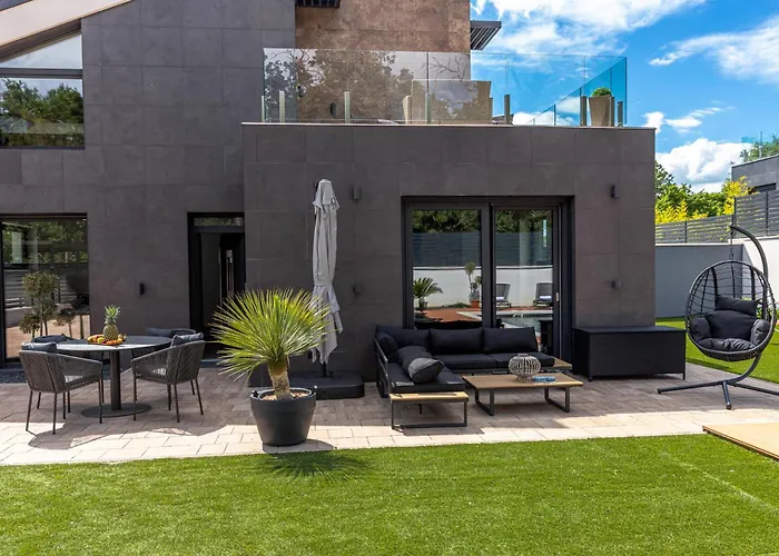 Porta - Private Pool And Jacuzzi فيلة *